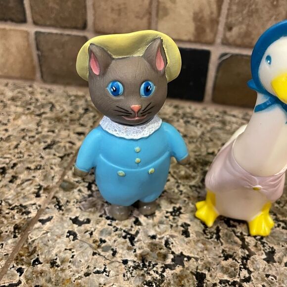 Vintage Eden Toy Figures - Picture 2 of 10